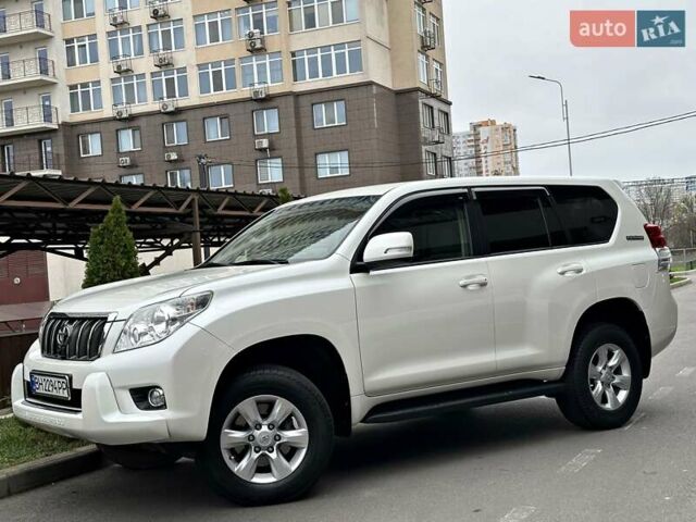 Белый Тойота Ленд Крузер Прадо, объемом двигателя 2.7 л и пробегом 180 тыс. км за 20500 $, фото 13 на Automoto.ua