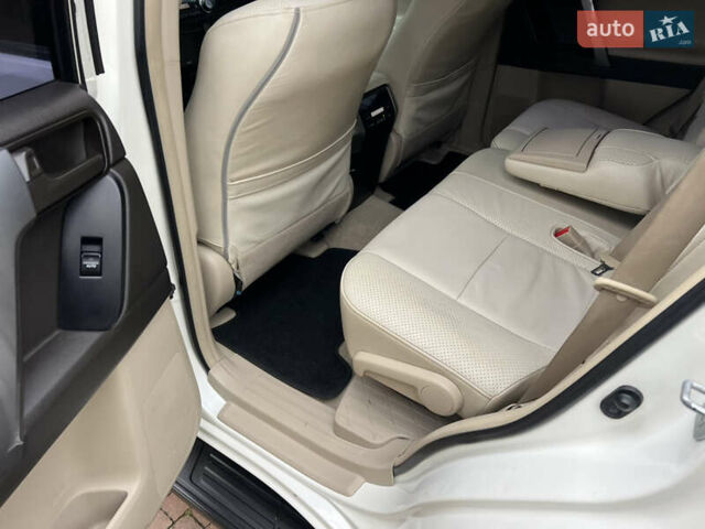 Белый Тойота Ленд Крузер Прадо, объемом двигателя 2.7 л и пробегом 228 тыс. км за 19950 $, фото 93 на Automoto.ua