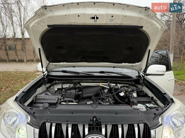 Белый Тойота Ленд Крузер Прадо, объемом двигателя 2.69 л и пробегом 248 тыс. км за 18500 $, фото 24 на Automoto.ua