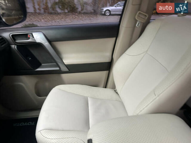 Белый Тойота Ленд Крузер Прадо, объемом двигателя 2.7 л и пробегом 228 тыс. км за 19950 $, фото 90 на Automoto.ua