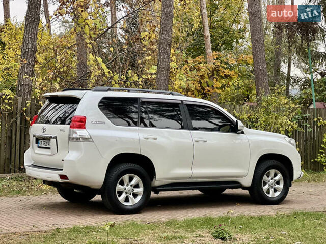 Белый Тойота Ленд Крузер Прадо, объемом двигателя 2.7 л и пробегом 228 тыс. км за 19950 $, фото 23 на Automoto.ua