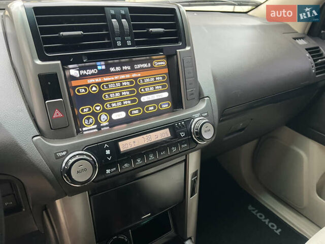 Белый Тойота Ленд Крузер Прадо, объемом двигателя 2.7 л и пробегом 228 тыс. км за 19950 $, фото 85 на Automoto.ua