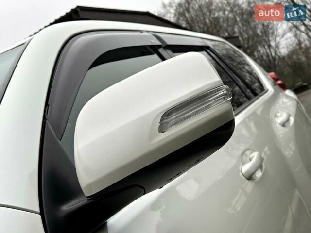 Белый Тойота Ленд Крузер Прадо, объемом двигателя 2.7 л и пробегом 180 тыс. км за 20500 $, фото 28 на Automoto.ua