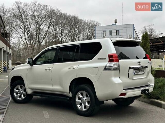 Белый Тойота Ленд Крузер Прадо, объемом двигателя 2.7 л и пробегом 180 тыс. км за 20500 $, фото 31 на Automoto.ua