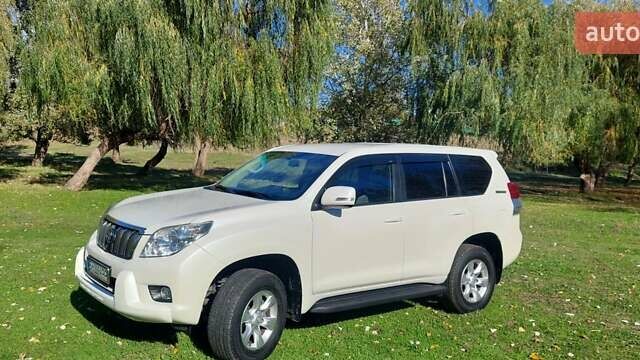 Белый Тойота Ленд Крузер Прадо, объемом двигателя 2.7 л и пробегом 180 тыс. км за 20500 $, фото 3 на Automoto.ua