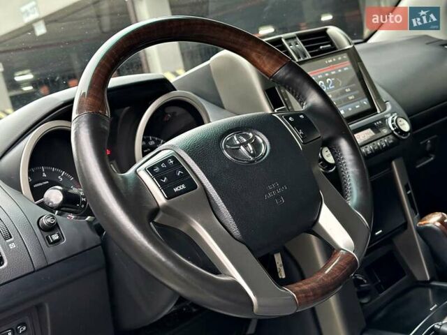 Белый Тойота Ленд Крузер Прадо, объемом двигателя 2.7 л и пробегом 180 тыс. км за 20500 $, фото 56 на Automoto.ua