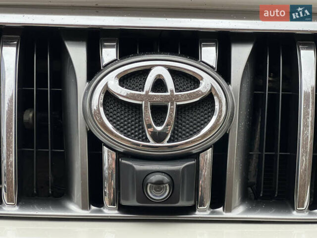 Белый Тойота Ленд Крузер Прадо, объемом двигателя 2.98 л и пробегом 150 тыс. км за 26500 $, фото 67 на Automoto.ua