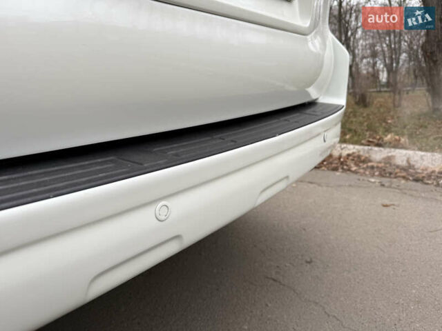 Белый Тойота Ленд Крузер Прадо, объемом двигателя 2.69 л и пробегом 248 тыс. км за 18500 $, фото 21 на Automoto.ua