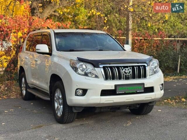 Білий Тойота Ленд Крузер Прадо, об'ємом двигуна 3 л та пробігом 202 тис. км за 23900 $, фото 2 на Automoto.ua
