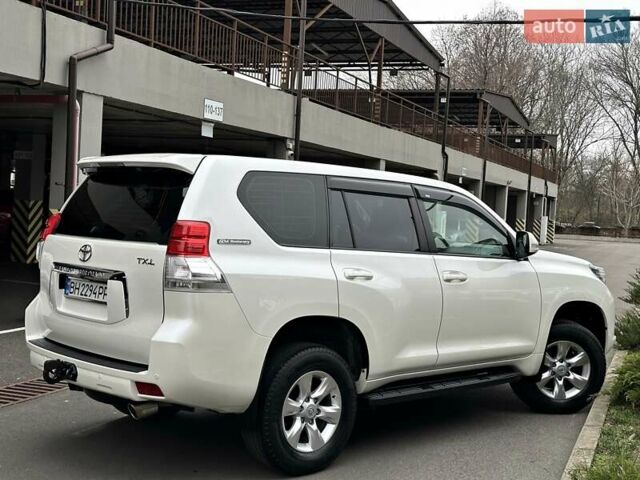 Белый Тойота Ленд Крузер Прадо, объемом двигателя 2.7 л и пробегом 180 тыс. км за 20500 $, фото 23 на Automoto.ua