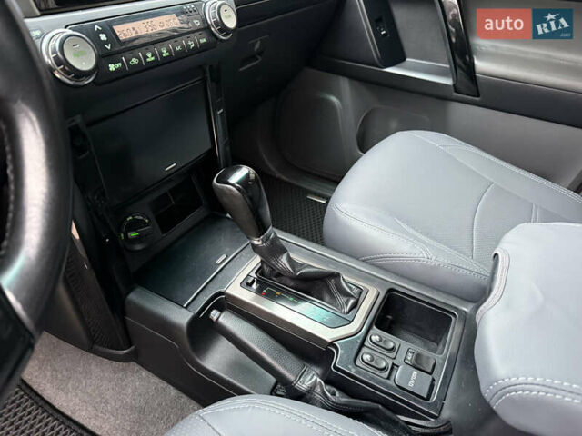 Белый Тойота Ленд Крузер Прадо, объемом двигателя 2.69 л и пробегом 248 тыс. км за 18500 $, фото 12 на Automoto.ua