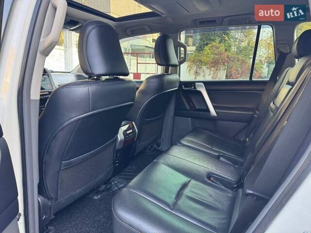 Білий Тойота Ленд Крузер Прадо, об'ємом двигуна 3 л та пробігом 202 тис. км за 23900 $, фото 18 на Automoto.ua