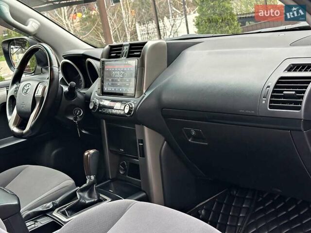 Белый Тойота Ленд Крузер Прадо, объемом двигателя 2.7 л и пробегом 180 тыс. км за 20500 $, фото 46 на Automoto.ua