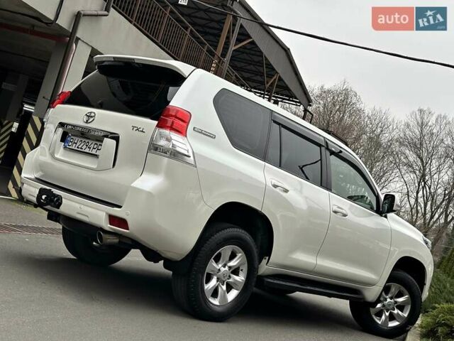 Белый Тойота Ленд Крузер Прадо, объемом двигателя 2.7 л и пробегом 180 тыс. км за 20500 $, фото 24 на Automoto.ua