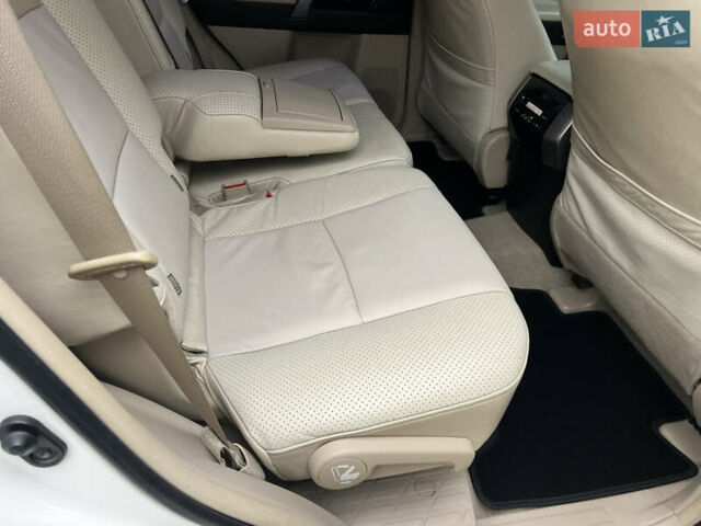 Белый Тойота Ленд Крузер Прадо, объемом двигателя 2.7 л и пробегом 228 тыс. км за 19950 $, фото 104 на Automoto.ua