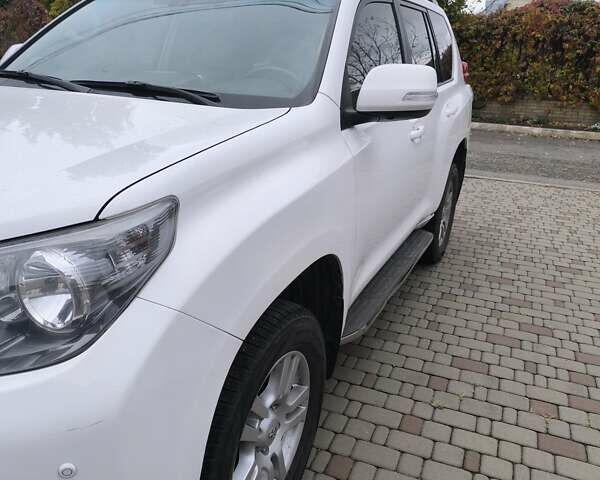 Белый Тойота Ленд Крузер Прадо, объемом двигателя 4 л и пробегом 320 тыс. км за 23500 $, фото 8 на Automoto.ua