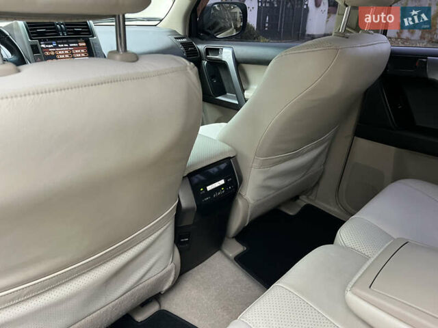 Белый Тойота Ленд Крузер Прадо, объемом двигателя 2.7 л и пробегом 228 тыс. км за 19950 $, фото 95 на Automoto.ua
