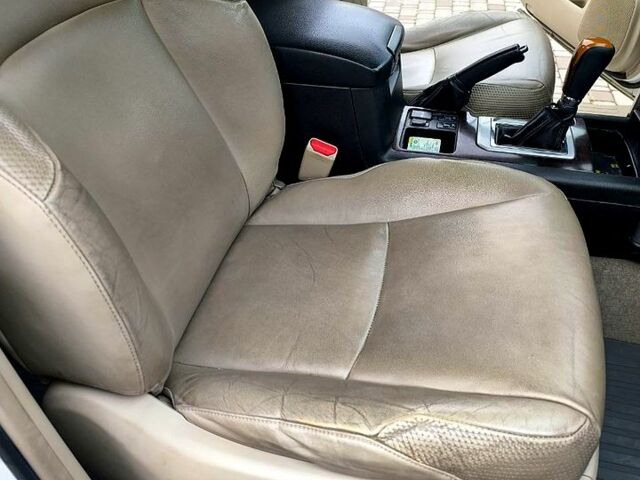 Белый Тойота Ленд Крузер Прадо, объемом двигателя 4 л и пробегом 320 тыс. км за 22000 $, фото 9 на Automoto.ua