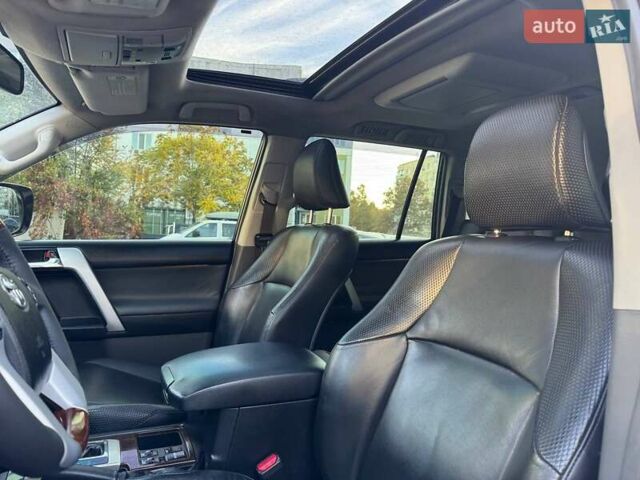 Білий Тойота Ленд Крузер Прадо, об'ємом двигуна 3 л та пробігом 202 тис. км за 23900 $, фото 19 на Automoto.ua