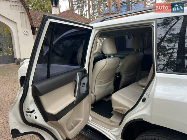 Белый Тойота Ленд Крузер Прадо, объемом двигателя 2.7 л и пробегом 228 тыс. км за 19950 $, фото 92 на Automoto.ua