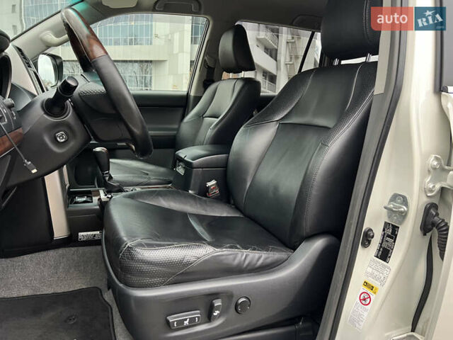 Белый Тойота Ленд Крузер Прадо, объемом двигателя 2.98 л и пробегом 150 тыс. км за 26500 $, фото 32 на Automoto.ua