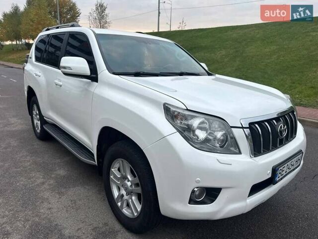 Тойота Ленд Крузер Прадо 2010 у Києві на Automoto.ua Білий Тойота Ленд Крузер Прадо, об'ємом двигуна 4 л та пробігом 237 тис. км за 19700 $, фото 5 на Automoto.ua
