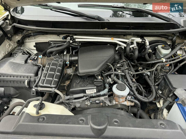 Белый Тойота Ленд Крузер Прадо, объемом двигателя 2.7 л и пробегом 228 тыс. км за 19950 $, фото 56 на Automoto.ua