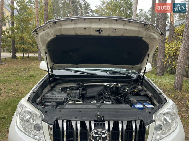 Белый Тойота Ленд Крузер Прадо, объемом двигателя 2.7 л и пробегом 228 тыс. км за 19950 $, фото 55 на Automoto.ua