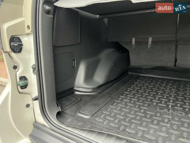 Белый Тойота Ленд Крузер Прадо, объемом двигателя 2.98 л и пробегом 150 тыс. км за 26500 $, фото 54 на Automoto.ua