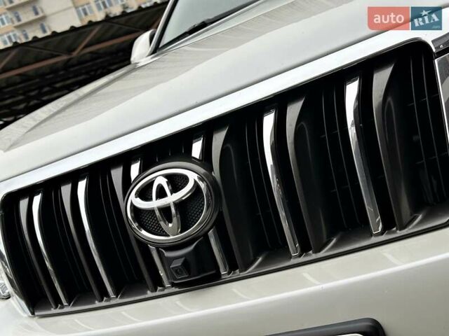 Белый Тойота Ленд Крузер Прадо, объемом двигателя 2.7 л и пробегом 180 тыс. км за 20500 $, фото 15 на Automoto.ua