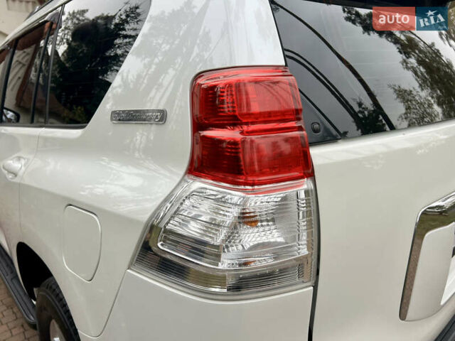 Белый Тойота Ленд Крузер Прадо, объемом двигателя 2.7 л и пробегом 228 тыс. км за 19950 $, фото 38 на Automoto.ua