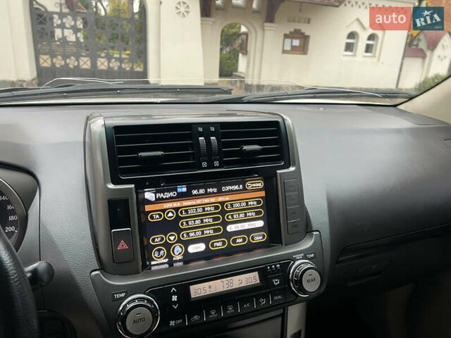 Белый Тойота Ленд Крузер Прадо, объемом двигателя 2.7 л и пробегом 228 тыс. км за 19950 $, фото 86 на Automoto.ua