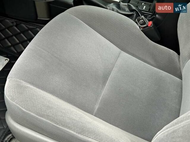 Белый Тойота Ленд Крузер Прадо, объемом двигателя 2.7 л и пробегом 180 тыс. км за 20500 $, фото 57 на Automoto.ua