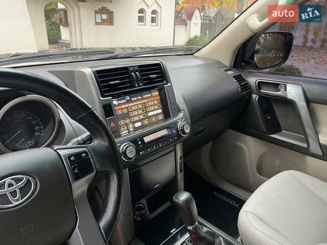 Белый Тойота Ленд Крузер Прадо, объемом двигателя 2.7 л и пробегом 228 тыс. км за 19950 $, фото 81 на Automoto.ua