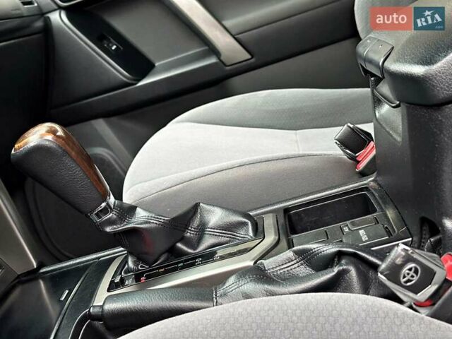 Белый Тойота Ленд Крузер Прадо, объемом двигателя 2.7 л и пробегом 180 тыс. км за 20500 $, фото 58 на Automoto.ua