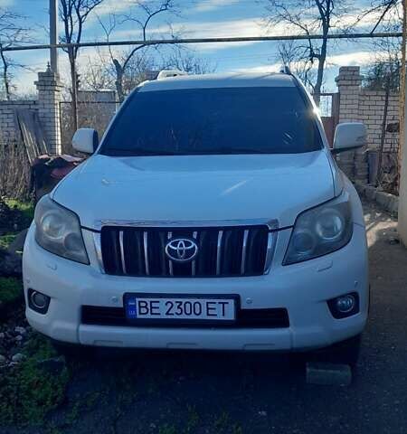 Белый Тойота Ленд Крузер Прадо, объемом двигателя 2.98 л и пробегом 257 тыс. км за 23000 $, фото 2 на Automoto.ua