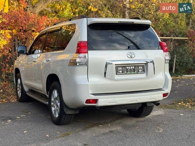 Білий Тойота Ленд Крузер Прадо, об'ємом двигуна 3 л та пробігом 202 тис. км за 23900 $, фото 6 на Automoto.ua