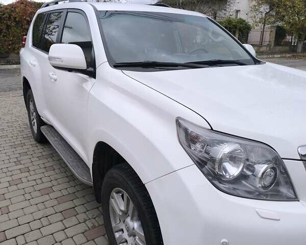 Белый Тойота Ленд Крузер Прадо, объемом двигателя 4 л и пробегом 320 тыс. км за 23500 $, фото 9 на Automoto.ua