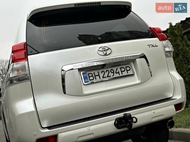 Белый Тойота Ленд Крузер Прадо, объемом двигателя 2.7 л и пробегом 180 тыс. км за 20500 $, фото 18 на Automoto.ua