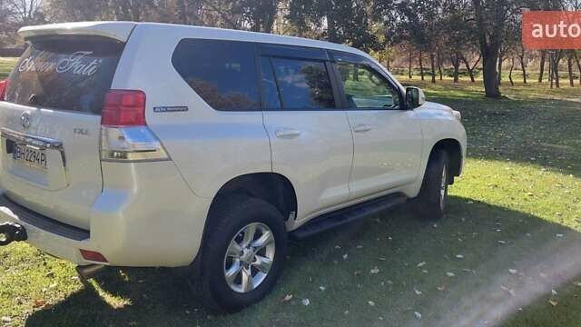 Белый Тойота Ленд Крузер Прадо, объемом двигателя 2.7 л и пробегом 180 тыс. км за 20500 $, фото 4 на Automoto.ua
