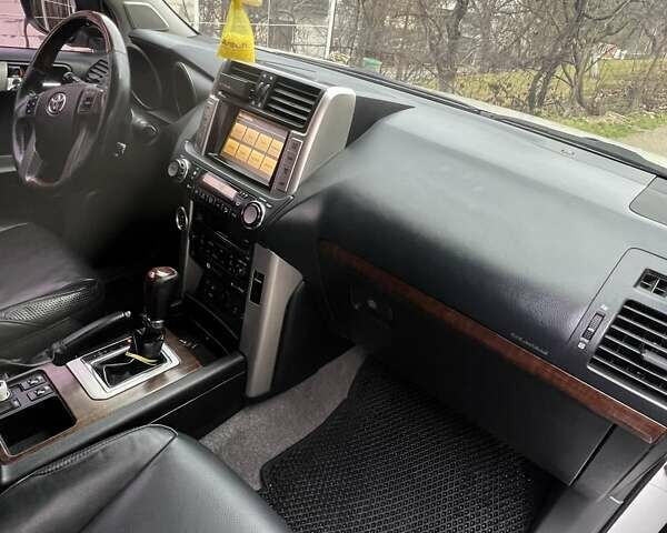 Білий Тойота Ленд Крузер Прадо, об'ємом двигуна 2.98 л та пробігом 199 тис. км за 25500 $, фото 6 на Automoto.ua