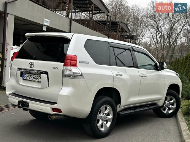 Белый Тойота Ленд Крузер Прадо, объемом двигателя 2.7 л и пробегом 180 тыс. км за 20500 $, фото 22 на Automoto.ua