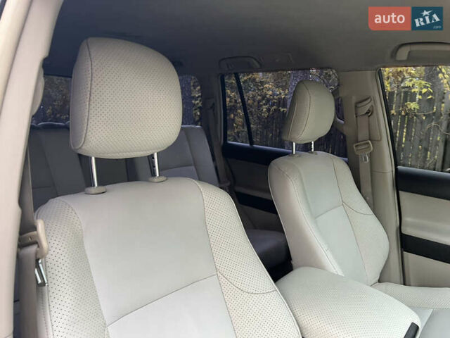 Белый Тойота Ленд Крузер Прадо, объемом двигателя 2.7 л и пробегом 228 тыс. км за 19950 $, фото 118 на Automoto.ua