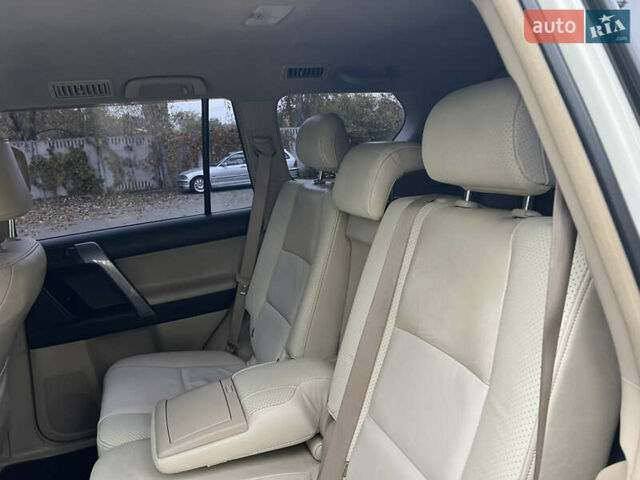 Белый Тойота Ленд Крузер Прадо, объемом двигателя 2.7 л и пробегом 228 тыс. км за 19950 $, фото 97 на Automoto.ua