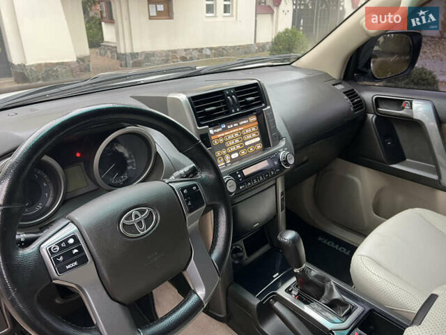 Белый Тойота Ленд Крузер Прадо, объемом двигателя 2.7 л и пробегом 228 тыс. км за 19950 $, фото 78 на Automoto.ua