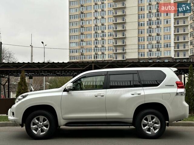 Белый Тойота Ленд Крузер Прадо, объемом двигателя 2.7 л и пробегом 180 тыс. км за 20500 $, фото 6 на Automoto.ua