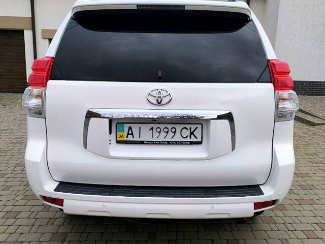 Белый Тойота Ленд Крузер Прадо, объемом двигателя 4 л и пробегом 320 тыс. км за 22000 $, фото 3 на Automoto.ua