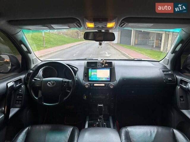 Белый Тойота Ленд Крузер Прадо, объемом двигателя 4 л и пробегом 237 тыс. км за 18750 $, фото 15 на Automoto.ua