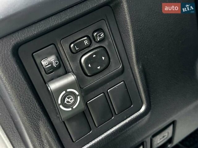 Білий Тойота Ленд Крузер Прадо, об'ємом двигуна 2.7 л та пробігом 180 тис. км за 20500 $, фото 59 на Automoto.ua