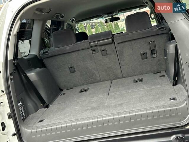 Белый Тойота Ленд Крузер Прадо, объемом двигателя 2.7 л и пробегом 180 тыс. км за 20500 $, фото 75 на Automoto.ua